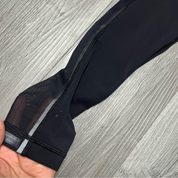 Lululemon high rise mesh design leggings / black / Size 2 - Picture 7 of 13